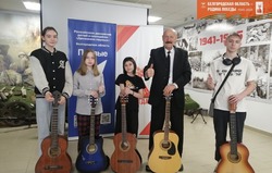 Губкинские активисты и волонтёры активно включились в работу штаба Победы