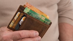 Белгородцы стали в 1,5 раза чаще расплачиваться банковскими картами за товары и услуги