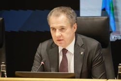 Вячеслав Гладков поздравил юристов региона с профессиональным праздником