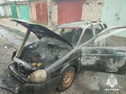 Автомобиль сгорел в городе Губкине