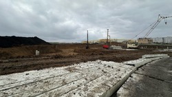 Михаил Лобазнов рассказал о ходе работ по строительству бассейна в Губкине