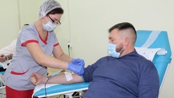 Губкинские депутаты стали донорами крови