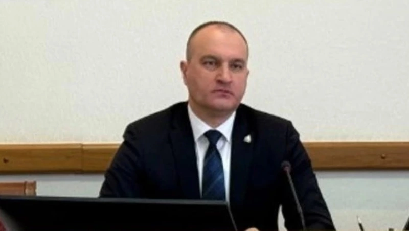 Глава администрации Губкинского городского округа Василий Голиков провёл прямой эфир