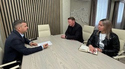 Михаил Лобазнов и Валерий Сирюшов посетили спортивные объекты Губкина