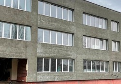 Рабочие продолжают капитально ремонтировать среднюю школу № 17 в Губкине