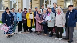 Губкинцы посетили встречу в «Литературном дворике»