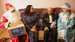 Росгвардия поздравила с наступающими праздниками 99-летнего ветерана из Белгородской области 