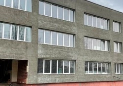 Рабочие продолжают капитально ремонтировать среднюю школу № 17 в Губкине