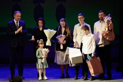 Многодетная мама из Губкина Елена Банькова получила почётный знак «Материнская слава» I степени