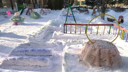 Губкинские эколята стали лучшими в области «снежными» строителями
