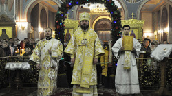 Праздничные богослужения в честь Рождества Христова прошли в губкинских храмах
