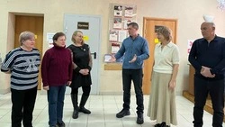 Губкинские благотворители передали волонтёрам необходимые материалы для плетения маскировочных сетей