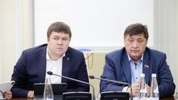  Вячеслав Гладков заслушал отчёт эффективности проекта доставки льготных лекарств на дом