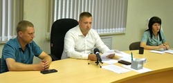 Первые кандидаты в местный Совет депутатов прошли процедуру регистрации