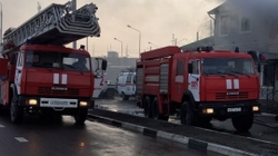 Два автомобиля сгорели на станции техобслуживания в Белгороде