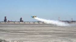 Малая авиация предотвратит пыление на Лебединском ГОКе*