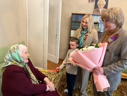 «Пусть не будет войны никогда. С Днём Победы!»