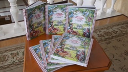 Тираж новой книги «Сказки, пословицы, песни Белгородской черты» прибыл в регион