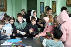 Губкинские воспитанники Воскресной школы встретились с ветеранами СВО