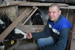 Губкинец получил социальный контракт на развитие личного подсобного хозяйства