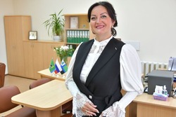 Елена Багликова — директор школы № 2 г. Губкина выбрала свою профессию неслучайно 
