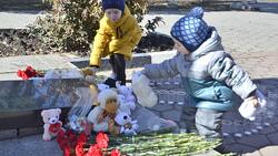 Горняки Комбината КМАруда почтили память погибших в «Зимней вишне»
