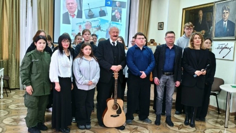 Губкинские студенты посетили вечер-портрет, посвящённый жизни и деятельности Владимира Жириновского