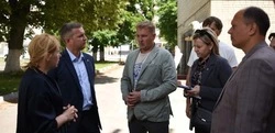 Министр строительства Оксана Козлитина посетила Губкинский городской округ с рабочим визитом