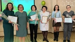 Губкинские медицинские работники принимали поздравления с 8 Марта