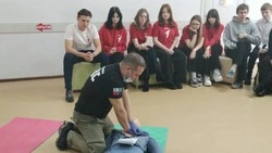 Губкинские школьники посетили практический курс по оказанию первой доврачебной помощи