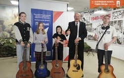 Губкинские активисты и волонтёры активно включились в работу штаба Победы