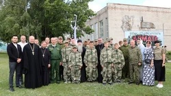 Епископ Губкинский и Грайворонский Авель встретился с курсантами «Арматы»
