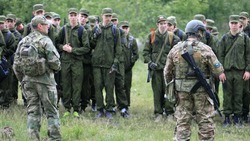 Вячеслав Гладков призвал белгородскую молодёжь записаться в Центр военно-спортивной подготовки 