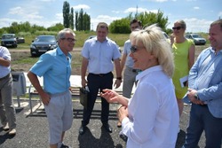 Депутаты Губкинского горокруга посетили детскую спортивную площадку в микрорайоне Иотовка