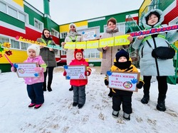 Активисты родительского сообщества организовали акцию для губкинских водителей