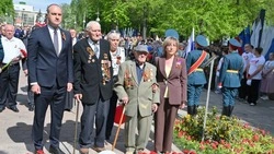 Губкинцы возложили цветы к Вечному огню в дань памяти и благодарности за Великую Победу