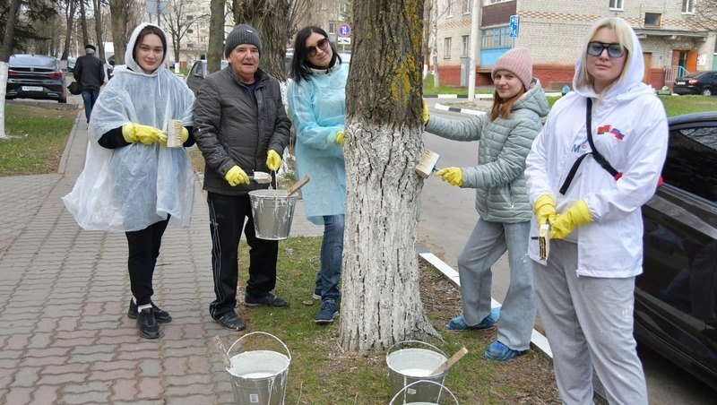 Губкинцы продолжают наводить чистоту и порядок в общем доме