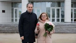 Вячеслав Гладков передал ключи от новых автомобилей медицинским организациям региона