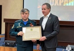 Вячеслав Гладков поздравил сотрудников и ветеранов пожарной охраны региона