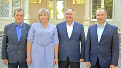 Избранные депутаты получили депутатские мандаты