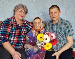 Ветерана комбината КМАруда поздравили с 99-м днём рождения в Губкине