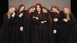 Губкинцы посетили юбилейный концерт вокального ансамбля «Шелковица» «Песней душа изольётся»