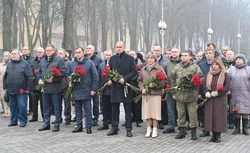 Губкинцы почтили память погибших на войне в День Неизвестного Солдата