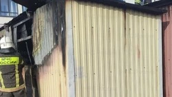 Губкинские спасатели ликвидировали пожар в строительном вагончике