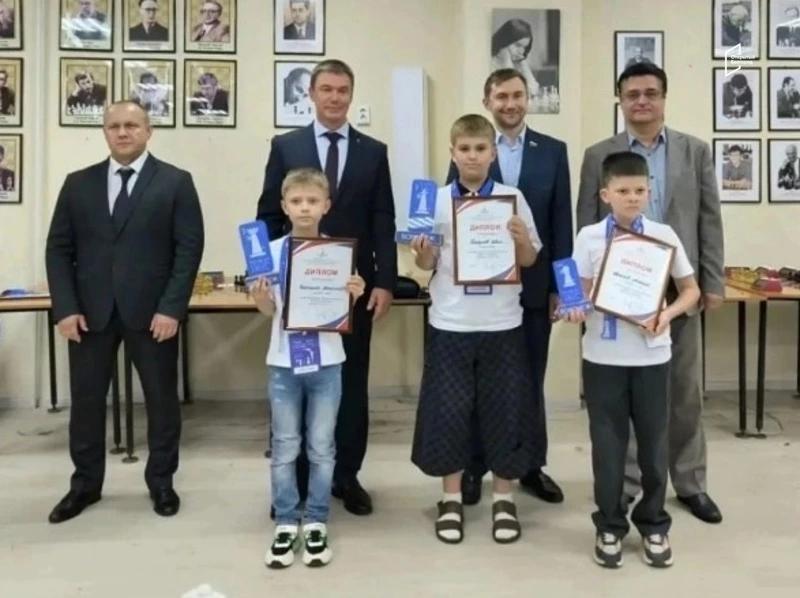 Губкинский школьник свёл партию вничью с чемпионом мира по шахматам