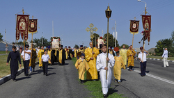 Крестный ход в честь 1030-летия Крещения Руси прошёл в Губкине