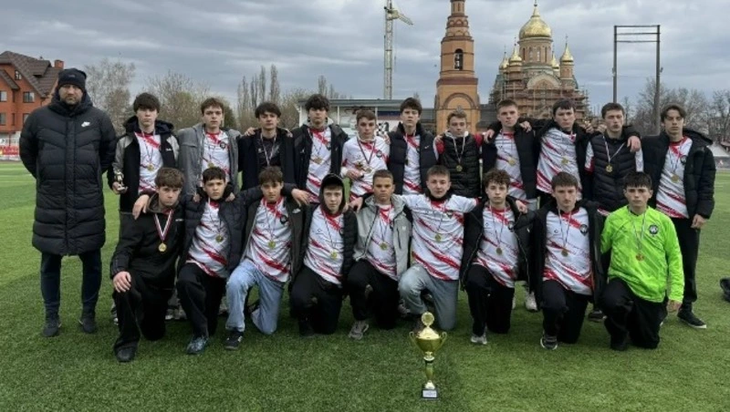 Губкинские футболисты, проявив волю, характер и мастерство, стали победителями турнира