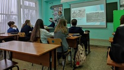 Сотрудник музея Ирина Семенихина прочла лекцию «Белгородская область на карте России» в школе № 16