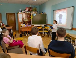 Губкинские культработники провели встречу творческих коллективов Дворца детского творчества