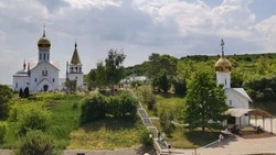 Губкинцы совершили паломническую поездку в Свято-Троицкий Холковский монастырь